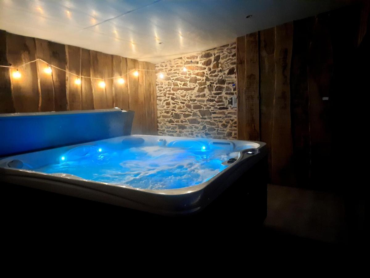 A La Memoire De Merlin & Spa Saint-Malon-sur-Mel Dış mekan fotoğraf